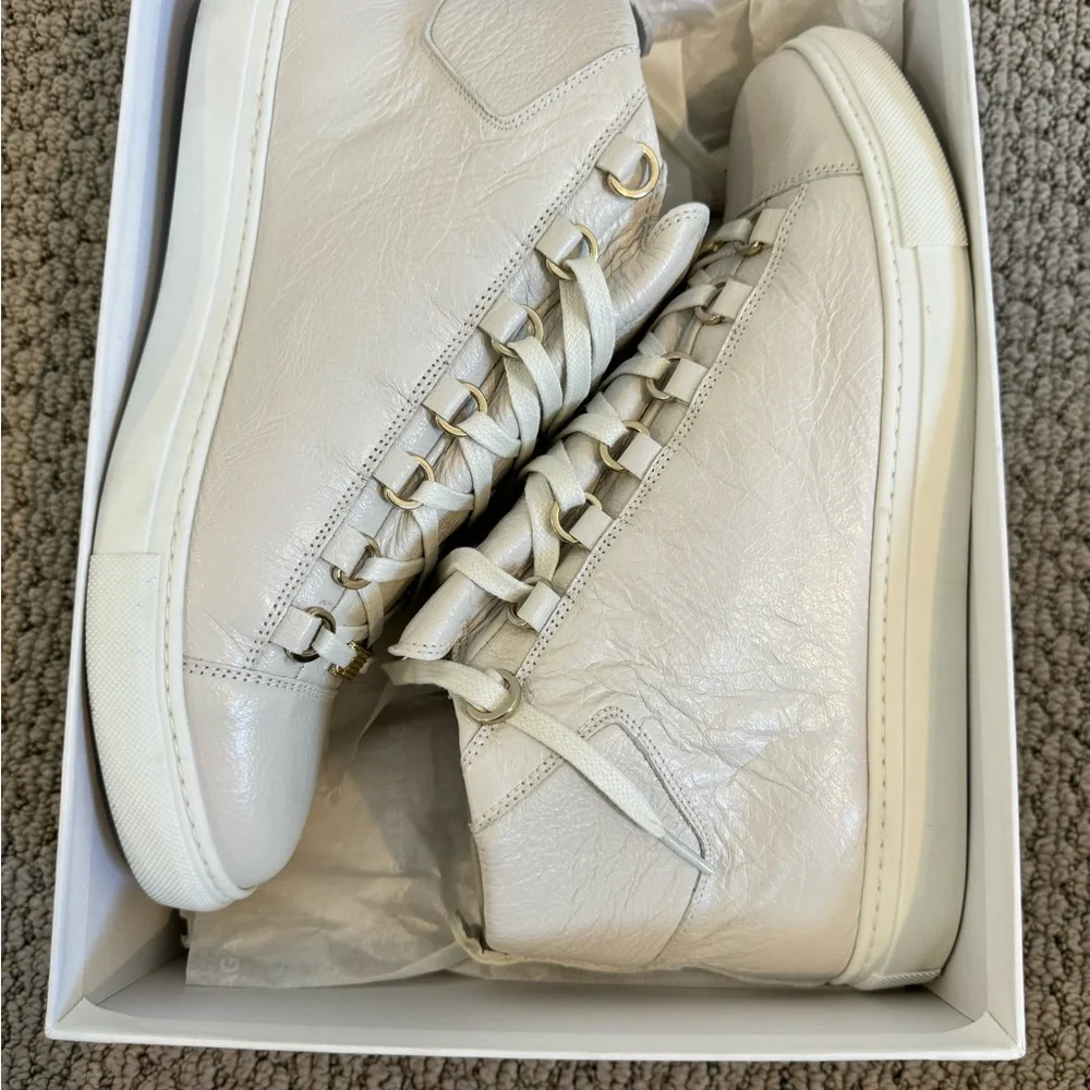 Balenciaga Arena Women's White Sneakers - Picture 4 of 4